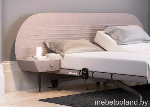 Изголовье &quot;KOKOLINE 21&quot; Hollandia International  с ночными столиками, стильное стеганое, имеет свои собственные ножки и может монтироваться к любой кровати.
