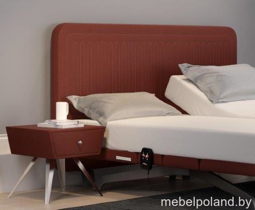 Изголовье &quot;KOKOLINE 11&quot; Hollandia International  стильное стеганое, имеет свои собственные ножки и может монтироваться к любой кровати.
